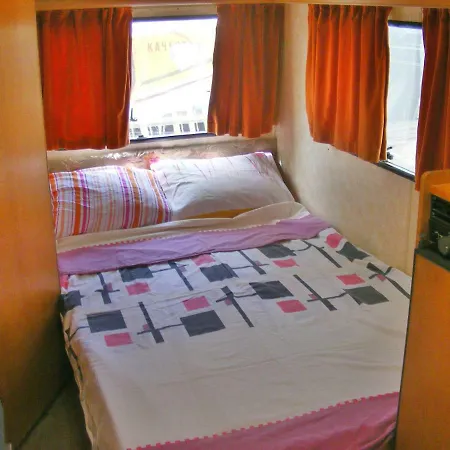 Kemping Caravans And Bungalows Vayana