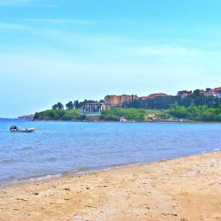 Campsite Caravans And Bungalows Vayana *